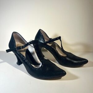 John Fluevog Black Leather T-Strap Pumps/Heels Women's Size 10